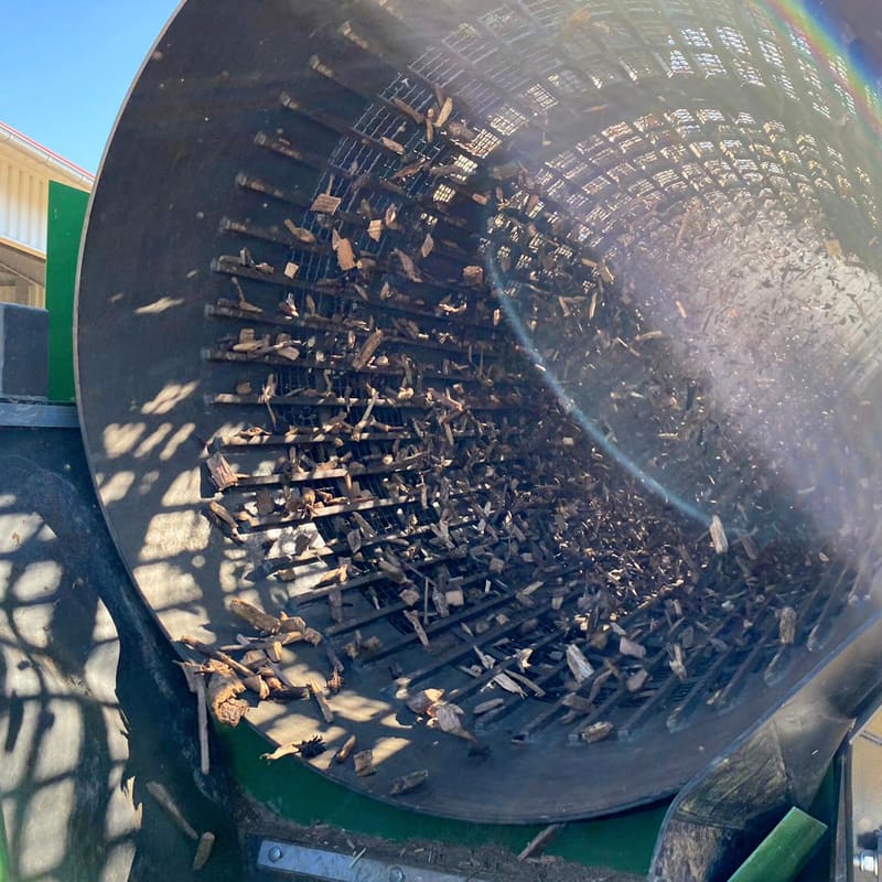 holz-herstellung-pferde-einstreu-800x800-min